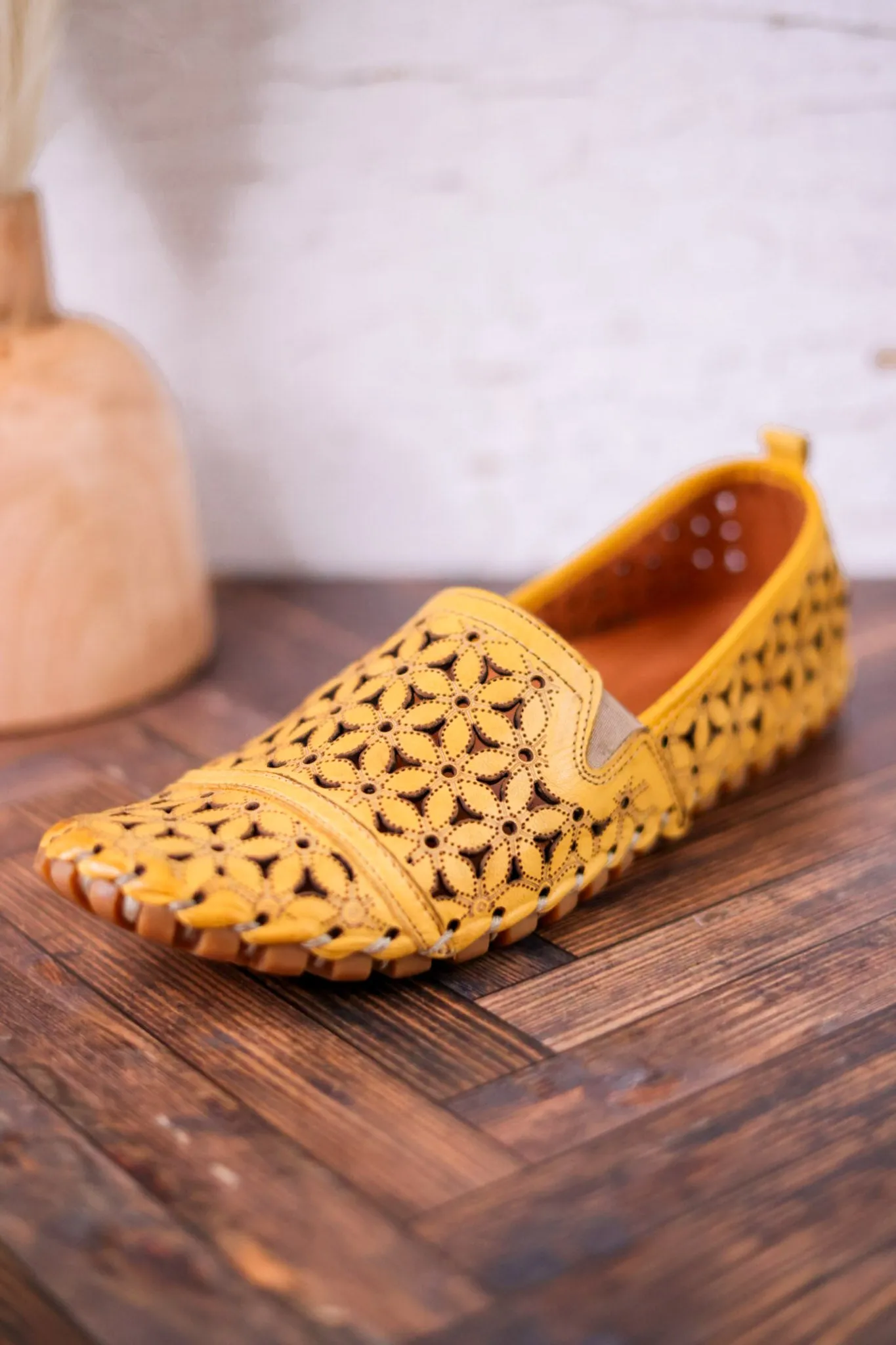 Flowerflow Classic Yellow Loafers
