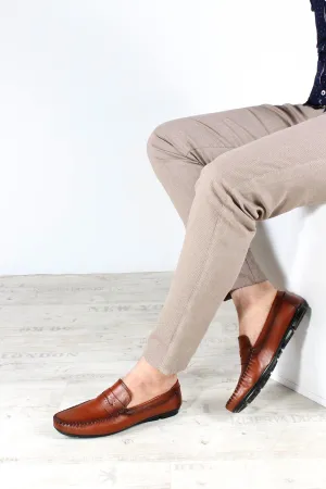 Men's Brown Leather Loafers with Hand-Stitched Detailing - Wessi